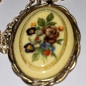 Vintage Floral Resin Pendant Necklace with Gold Chain
